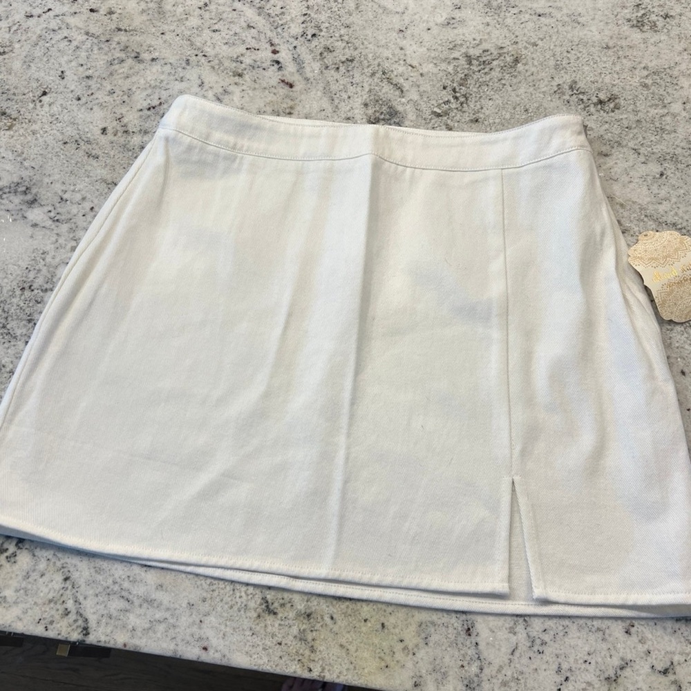 Brand New Altar’d State White Summer Mini side slit Skirt Large